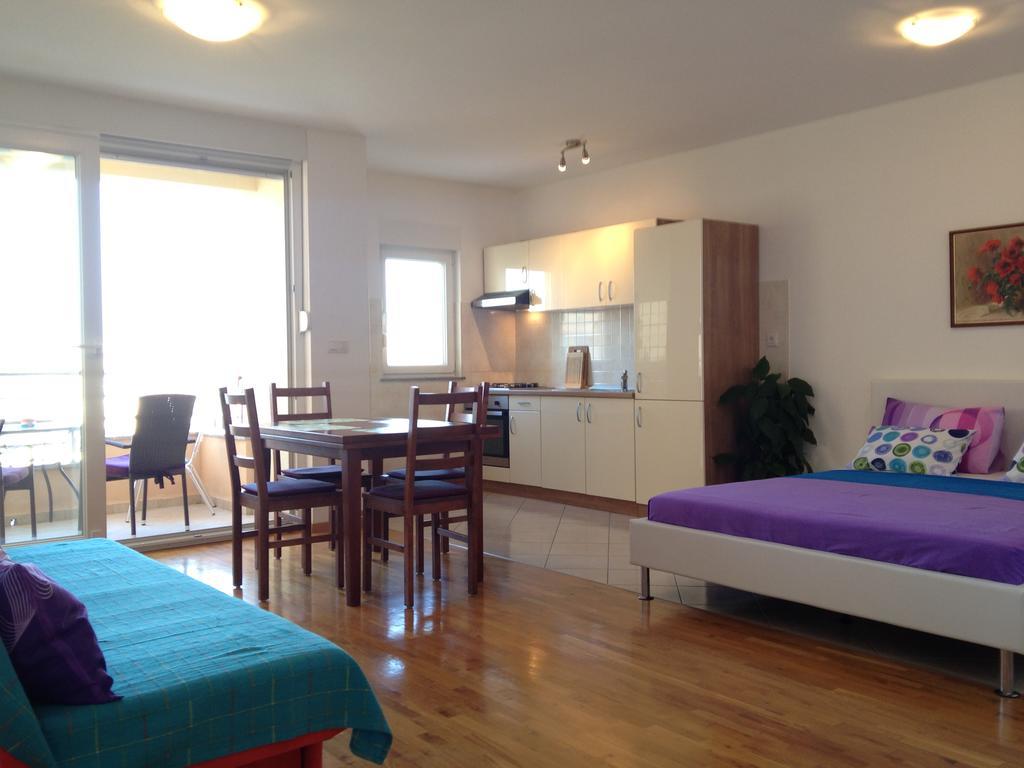 Gala Apartments Omis Exterior photo