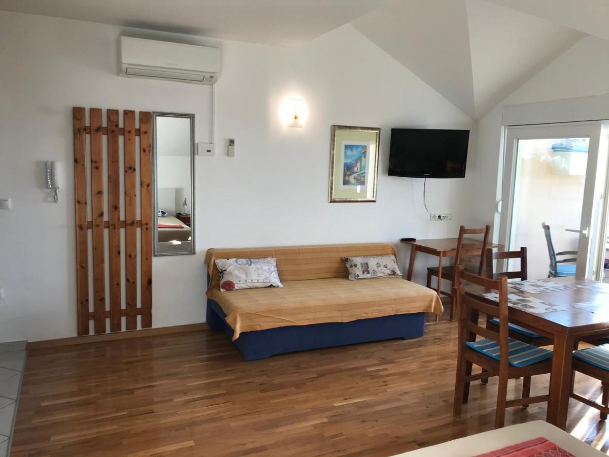 Gala Apartments Omis Exterior photo